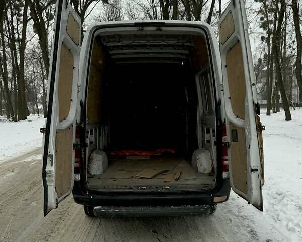 Белый Мерседес Sprinter, объемом двигателя 2.15 л и пробегом 428 тыс. км за 10500 $, фото 7 на Automoto.ua