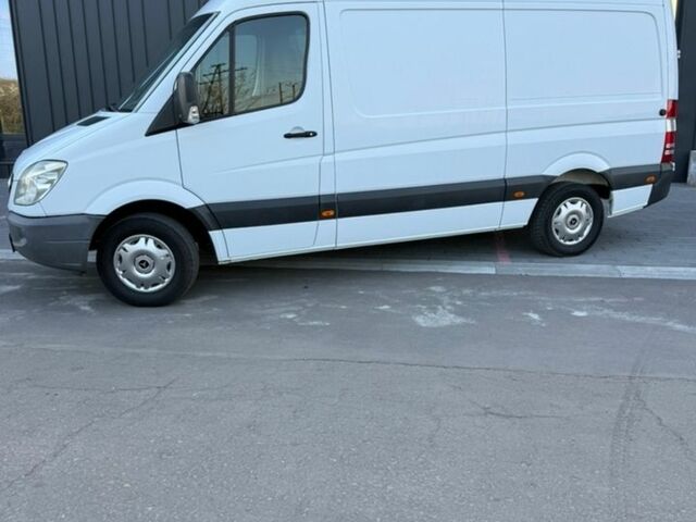 Білий Мерседес Sprinter, об'ємом двигуна 2.15 л та пробігом 313 тис. км за 14999 $, фото 1 на Automoto.ua