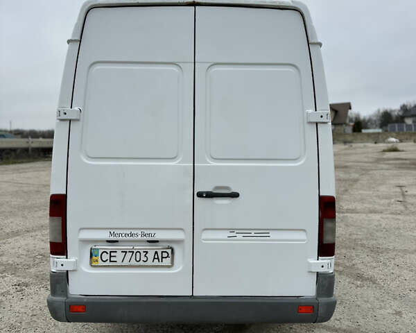 Белый Мерседес Sprinter, объемом двигателя 2.69 л и пробегом 316 тыс. км за 19700 $, фото 5 на Automoto.ua