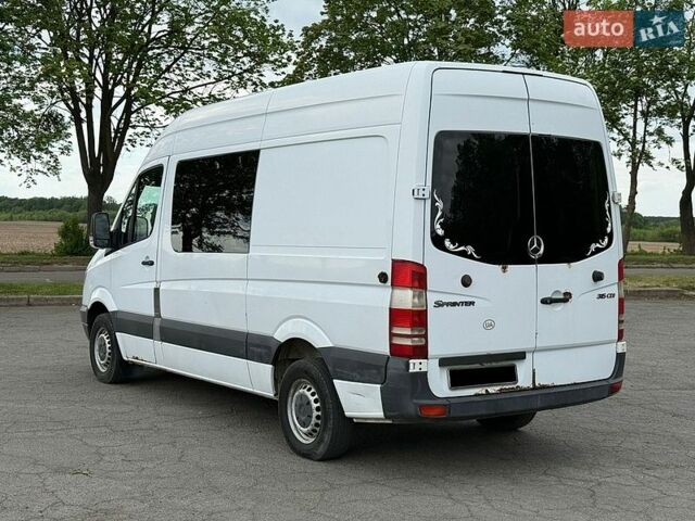 Белый Мерседес Sprinter, объемом двигателя 2.2 л и пробегом 347 тыс. км за 6500 $, фото 4 на Automoto.ua