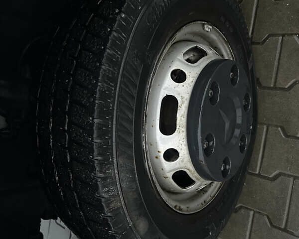 Белый Мерседес Sprinter, объемом двигателя 2.99 л и пробегом 317 тыс. км за 15400 $, фото 27 на Automoto.ua