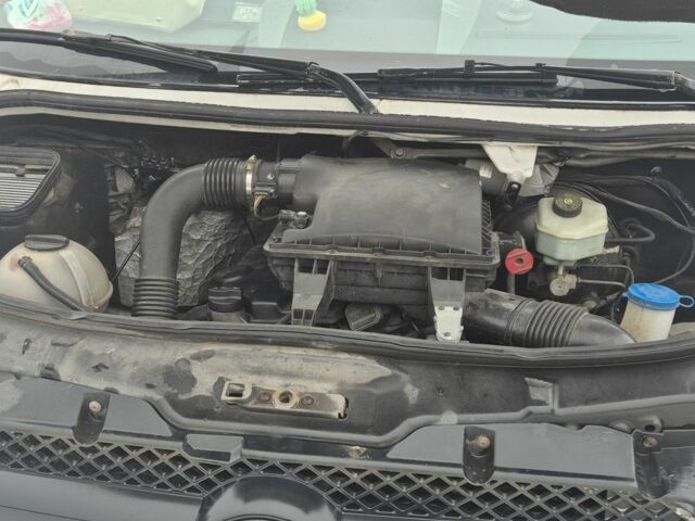 Белый Мерседес Sprinter, объемом двигателя 2.1 л и пробегом 693 тыс. км за 296 $, фото 6 на Automoto.ua