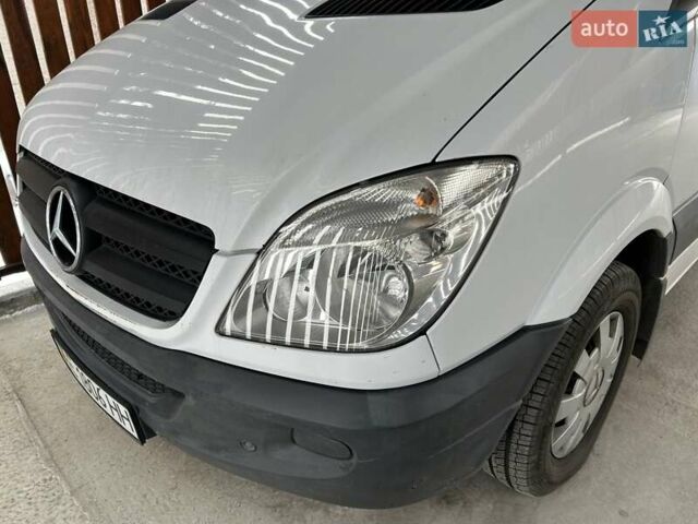 Білий Мерседес Sprinter, об'ємом двигуна 2.15 л та пробігом 184 тис. км за 14500 $, фото 3 на Automoto.ua