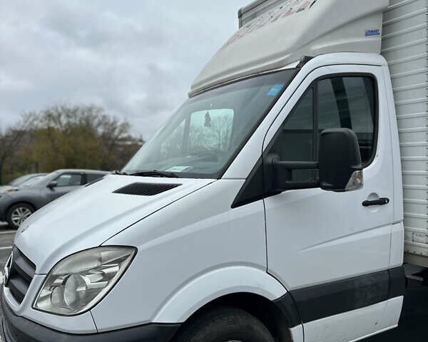 Белый Мерседес Sprinter, объемом двигателя 3 л и пробегом 310 тыс. км за 25000 $, фото 3 на Automoto.ua