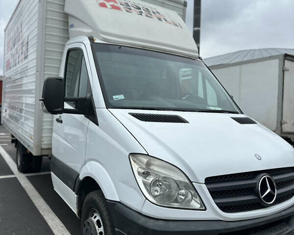 Белый Мерседес Sprinter, объемом двигателя 3 л и пробегом 310 тыс. км за 25000 $, фото 1 на Automoto.ua