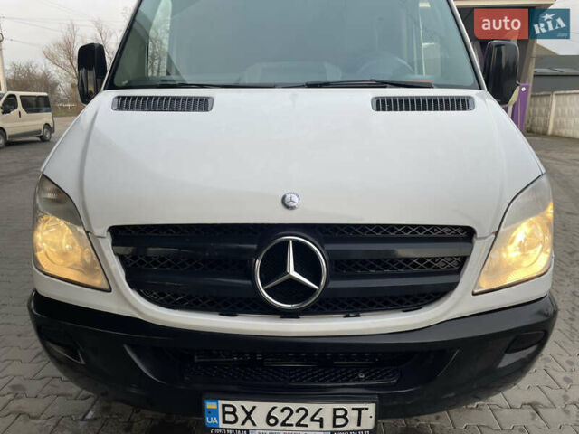 Белый Мерседес Sprinter, объемом двигателя 2.15 л и пробегом 582 тыс. км за 9300 $, фото 15 на Automoto.ua