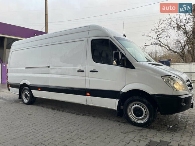 Белый Мерседес Sprinter, объемом двигателя 2.15 л и пробегом 582 тыс. км за 9300 $, фото 1 на Automoto.ua