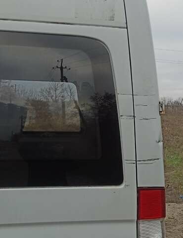 Белый Мерседес Sprinter, объемом двигателя 2.14 л и пробегом 216 тыс. км за 9300 $, фото 8 на Automoto.ua