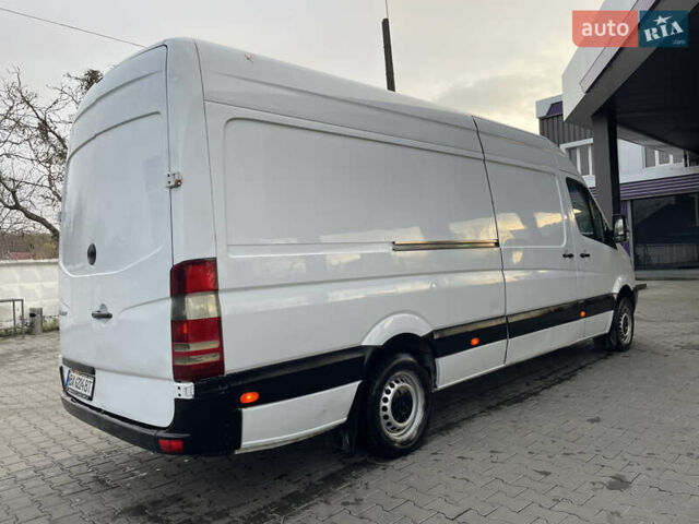 Белый Мерседес Sprinter, объемом двигателя 2.15 л и пробегом 582 тыс. км за 9300 $, фото 7 на Automoto.ua