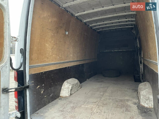 Белый Мерседес Sprinter, объемом двигателя 2.15 л и пробегом 582 тыс. км за 9300 $, фото 9 на Automoto.ua
