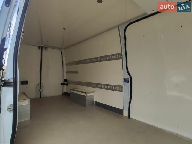 Білий Мерседес Sprinter, об'ємом двигуна 0 л та пробігом 281 тис. км за 29900 $, фото 33 на Automoto.ua