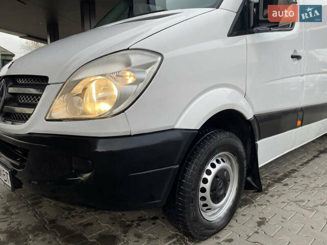 Белый Мерседес Sprinter, объемом двигателя 2.15 л и пробегом 582 тыс. км за 9300 $, фото 16 на Automoto.ua