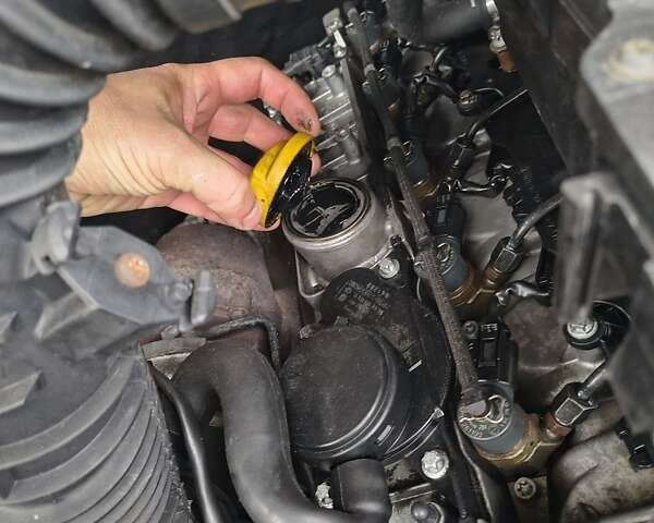 Білий Мерседес Sprinter, об'ємом двигуна 2.7 л та пробігом 170 тис. км за 19000 $, фото 10 на Automoto.ua