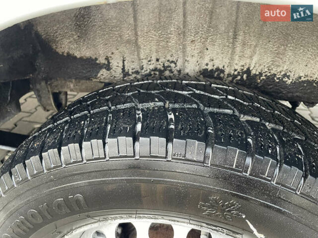 Белый Мерседес Sprinter, объемом двигателя 2.15 л и пробегом 582 тыс. км за 9300 $, фото 24 на Automoto.ua