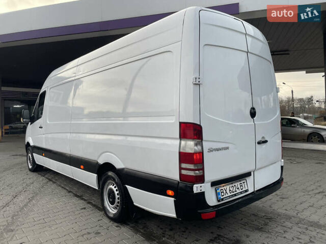 Белый Мерседес Sprinter, объемом двигателя 2.15 л и пробегом 582 тыс. км за 9300 $, фото 5 на Automoto.ua