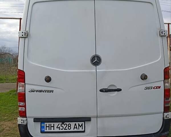 Белый Мерседес Sprinter, объемом двигателя 2.14 л и пробегом 310 тыс. км за 10700 $, фото 3 на Automoto.ua
