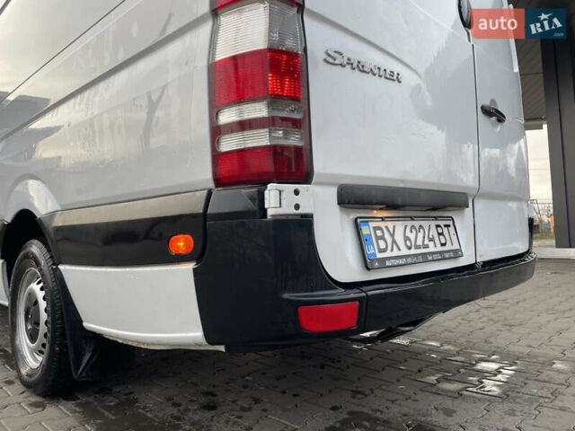 Белый Мерседес Sprinter, объемом двигателя 2.15 л и пробегом 582 тыс. км за 9300 $, фото 22 на Automoto.ua