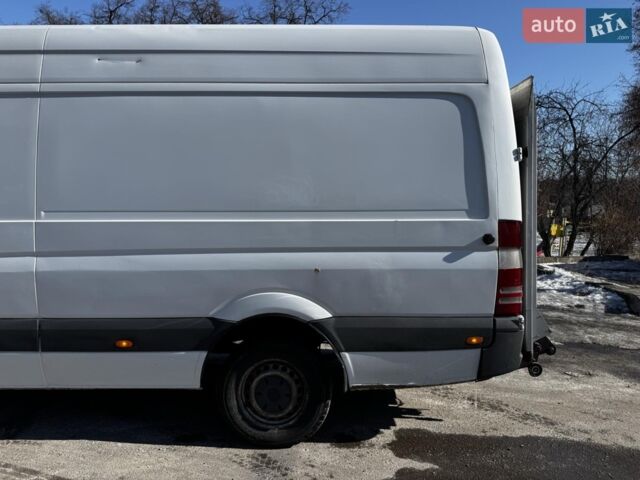 Белый Мерседес Sprinter, объемом двигателя 3.2 л и пробегом 408 тыс. км за 13990 $, фото 9 на Automoto.ua