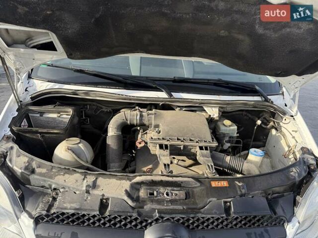 Білий Мерседес Sprinter, об'ємом двигуна 2.14 л та пробігом 280 тис. км за 15500 $, фото 1 на Automoto.ua