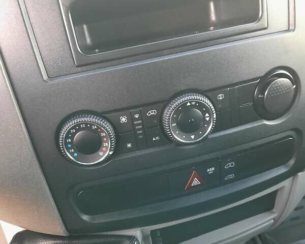 Білий Мерседес Sprinter, об'ємом двигуна 2.14 л та пробігом 215 тис. км за 15000 $, фото 7 на Automoto.ua