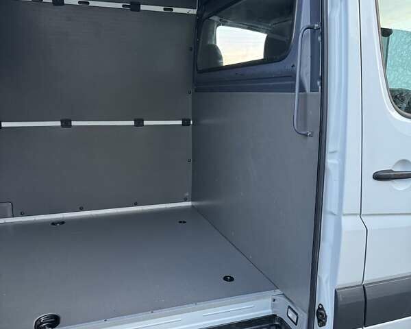 Белый Мерседес Sprinter, объемом двигателя 2.99 л и пробегом 350 тыс. км за 17500 $, фото 11 на Automoto.ua