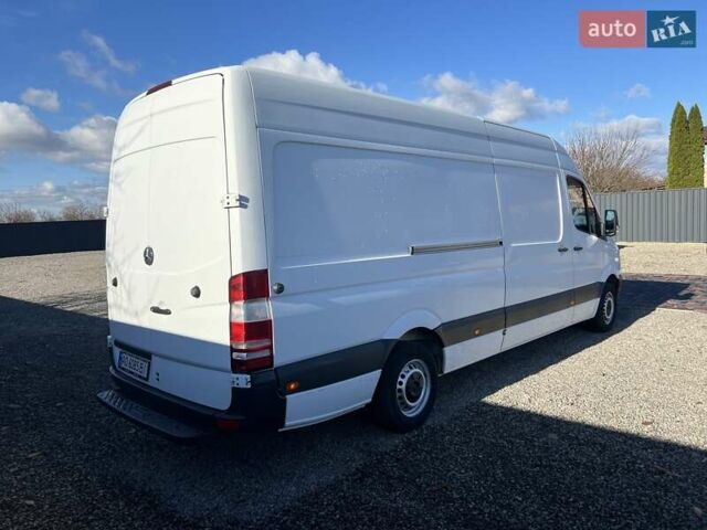 Белый Мерседес Sprinter, объемом двигателя 2.14 л и пробегом 310 тыс. км за 11500 $, фото 3 на Automoto.ua