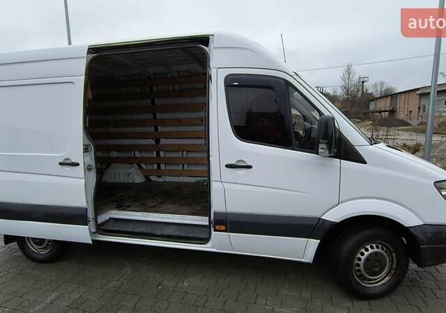 Белый Мерседес Sprinter, объемом двигателя 2.14 л и пробегом 412 тыс. км за 12500 $, фото 16 на Automoto.ua