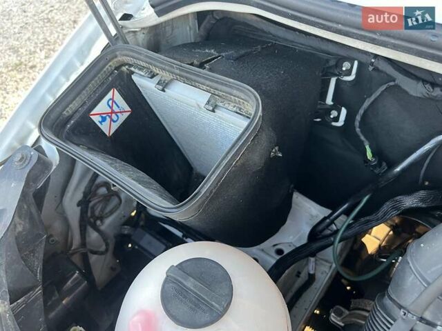 Белый Мерседес Sprinter, объемом двигателя 2.14 л и пробегом 310 тыс. км за 11500 $, фото 2 на Automoto.ua