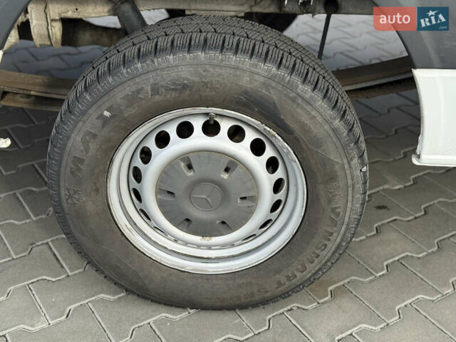 Мерседес Sprinter 2011 в Луцке на Automoto.ua Белый Мерседес Sprinter, объемом двигателя 2.69 л и пробегом 256 тыс. км за 18500 $, фото 10 на Automoto.ua