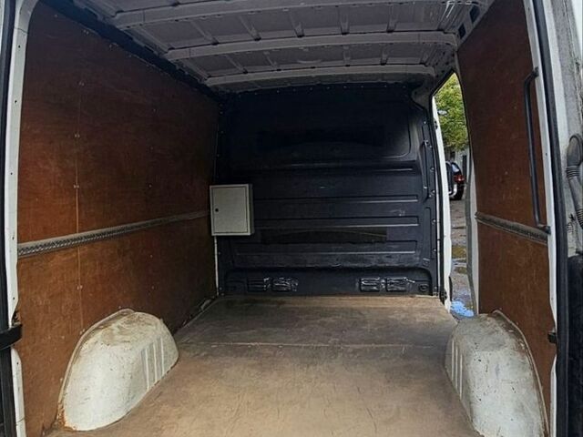 Белый Мерседес Sprinter, объемом двигателя 2.14 л и пробегом 350 тыс. км за 11300 $, фото 6 на Automoto.ua