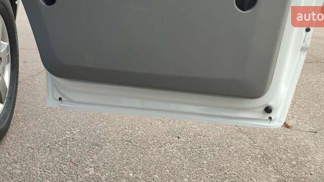 Мерседес Sprinter 2011 у Костополе на Automoto.ua Білий Мерседес Sprinter, об'ємом двигуна 3 л та пробігом 287 тис. км за 21600 $, фото 17 на Automoto.ua