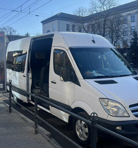Белый Мерседес Sprinter, объемом двигателя 0 л и пробегом 300 тыс. км за 18500 $, фото 8 на Automoto.ua