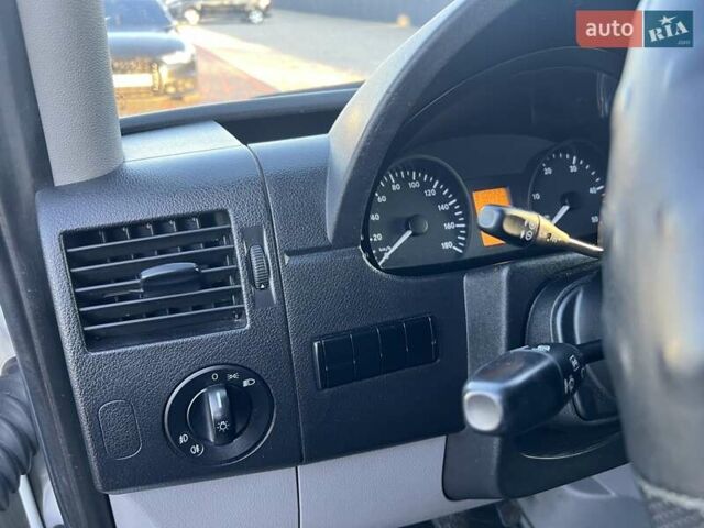 Белый Мерседес Sprinter, объемом двигателя 2.14 л и пробегом 310 тыс. км за 11500 $, фото 13 на Automoto.ua