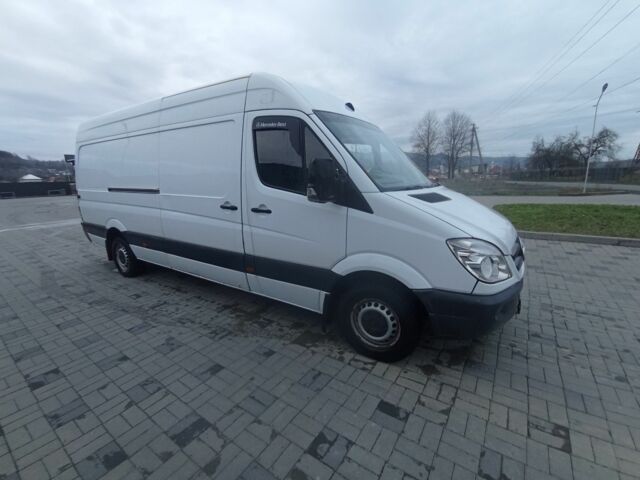 Белый Мерседес Sprinter, объемом двигателя 2.1 л и пробегом 290 тыс. км за 11000 $, фото 2 на Automoto.ua