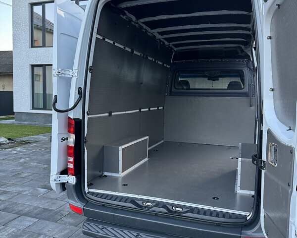 Белый Мерседес Sprinter, объемом двигателя 2.99 л и пробегом 350 тыс. км за 17500 $, фото 17 на Automoto.ua