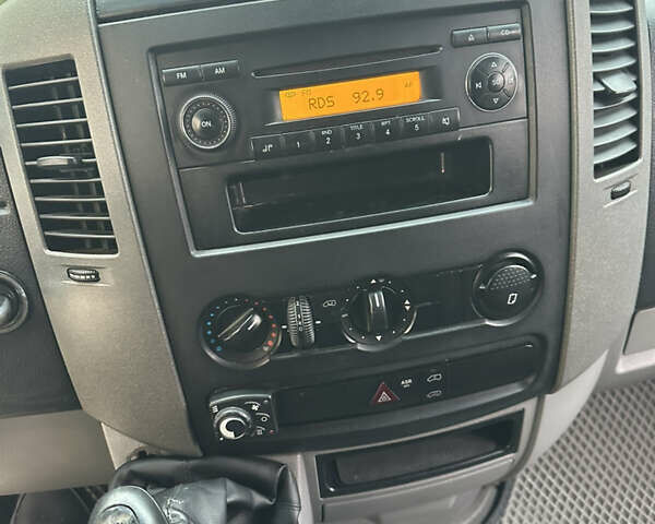 Білий Мерседес Sprinter, об'ємом двигуна 2.14 л та пробігом 285 тис. км за 13999 $, фото 14 на Automoto.ua