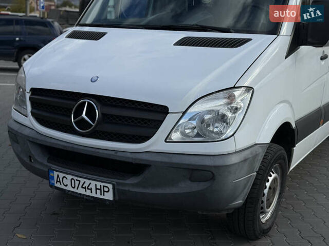 Мерседес Sprinter 2011 в Луцке на Automoto.ua Белый Мерседес Sprinter, объемом двигателя 2.69 л и пробегом 256 тыс. км за 18500 $, фото 3 на Automoto.ua