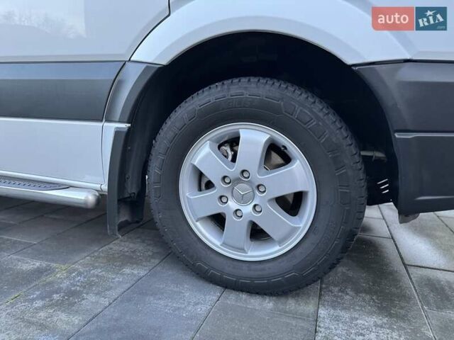 Белый Мерседес Sprinter, объемом двигателя 2.99 л и пробегом 350 тыс. км за 17500 $, фото 21 на Automoto.ua