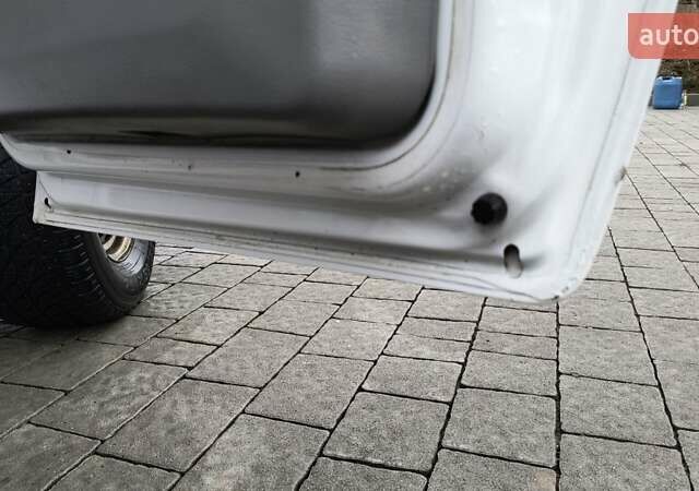 Белый Мерседес Sprinter, объемом двигателя 2.14 л и пробегом 412 тыс. км за 12500 $, фото 20 на Automoto.ua