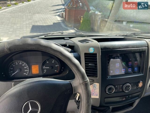Белый Мерседес Sprinter, объемом двигателя 2.2 л и пробегом 423 тыс. км за 10800 $, фото 6 на Automoto.ua
