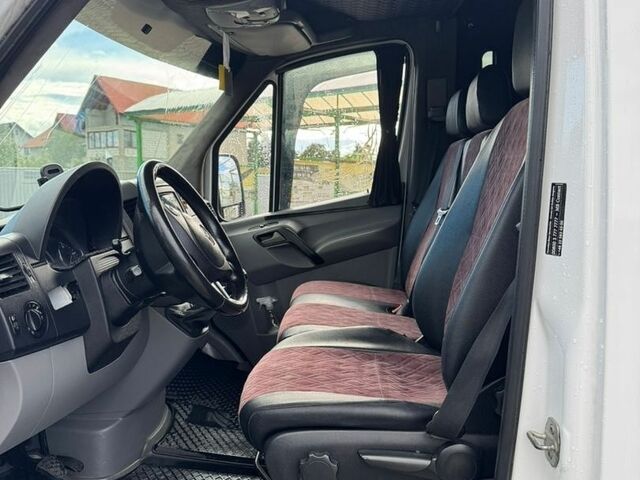 Білий Мерседес Sprinter, об'ємом двигуна 2.99 л та пробігом 900 тис. км за 18500 $, фото 6 на Automoto.ua