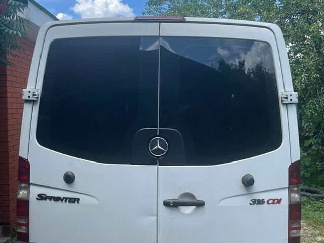 Белый Мерседес Sprinter, объемом двигателя 2.1 л и пробегом 335 тыс. км за 9000 $, фото 7 на Automoto.ua