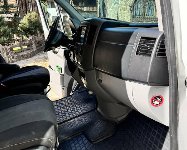Белый Мерседес Sprinter, объемом двигателя 0 л и пробегом 620 тыс. км за 12500 $, фото 6 на Automoto.ua