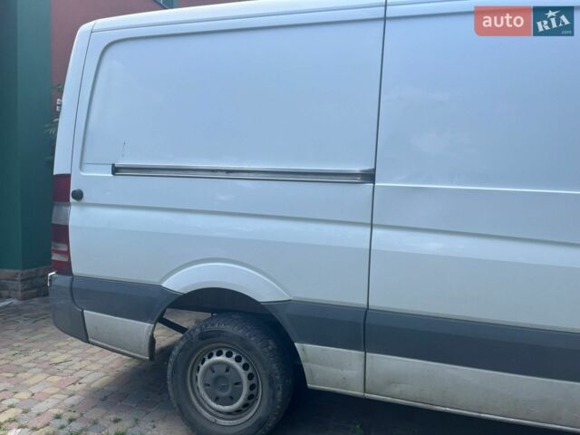 Белый Мерседес Sprinter, объемом двигателя 2 л и пробегом 335 тыс. км за 10000 $, фото 5 на Automoto.ua