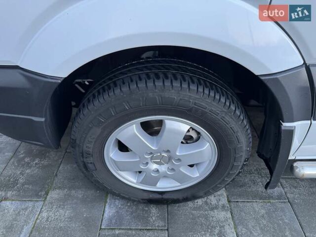 Белый Мерседес Sprinter, объемом двигателя 2.99 л и пробегом 350 тыс. км за 17500 $, фото 13 на Automoto.ua