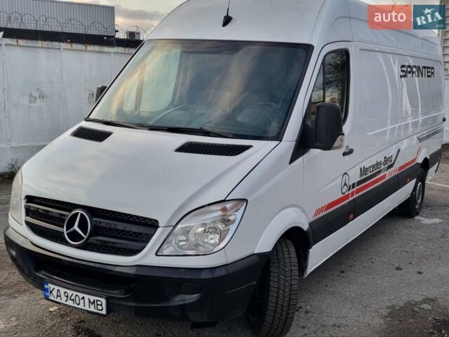 Белый Мерседес Sprinter, объемом двигателя 2.14 л и пробегом 327 тыс. км за 13000 $, фото 7 на Automoto.ua