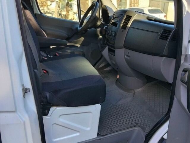 Білий Мерседес Sprinter, об'ємом двигуна 2.5 л та пробігом 213 тис. км за 13000 $, фото 6 на Automoto.ua