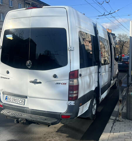 Белый Мерседес Sprinter, объемом двигателя 0 л и пробегом 300 тыс. км за 18500 $, фото 7 на Automoto.ua