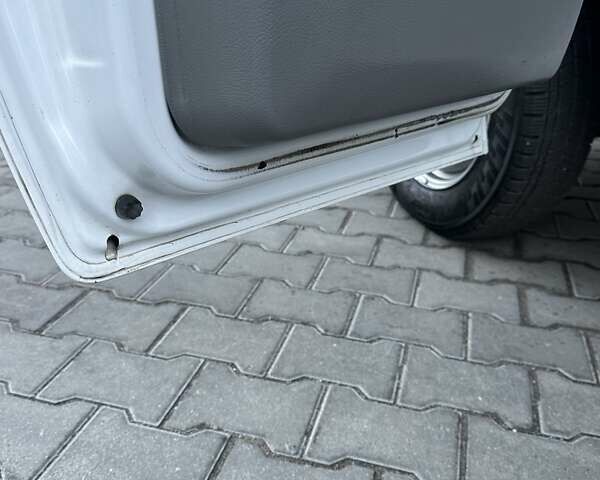 Мерседес Sprinter 2011 в Виннице на Automoto.ua Белый Мерседес Sprinter, объемом двигателя 2.99 л и пробегом 300 тыс. км за 18000 $, фото 9 на Automoto.ua