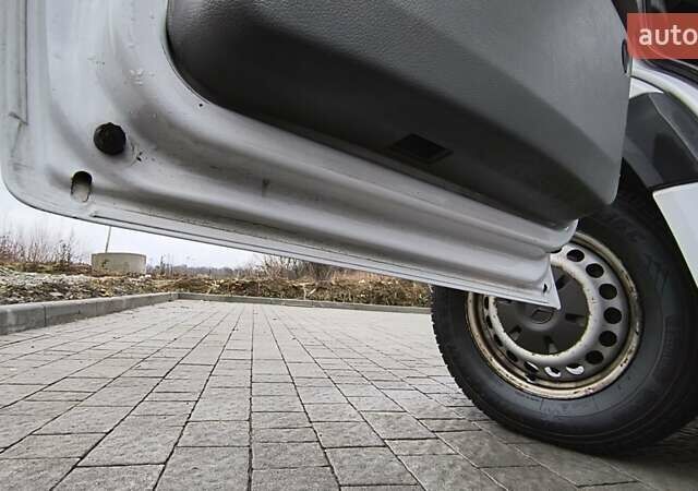 Белый Мерседес Sprinter, объемом двигателя 2.14 л и пробегом 412 тыс. км за 12500 $, фото 19 на Automoto.ua